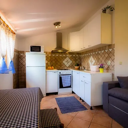 Apartment Helena Pula Exterior photo