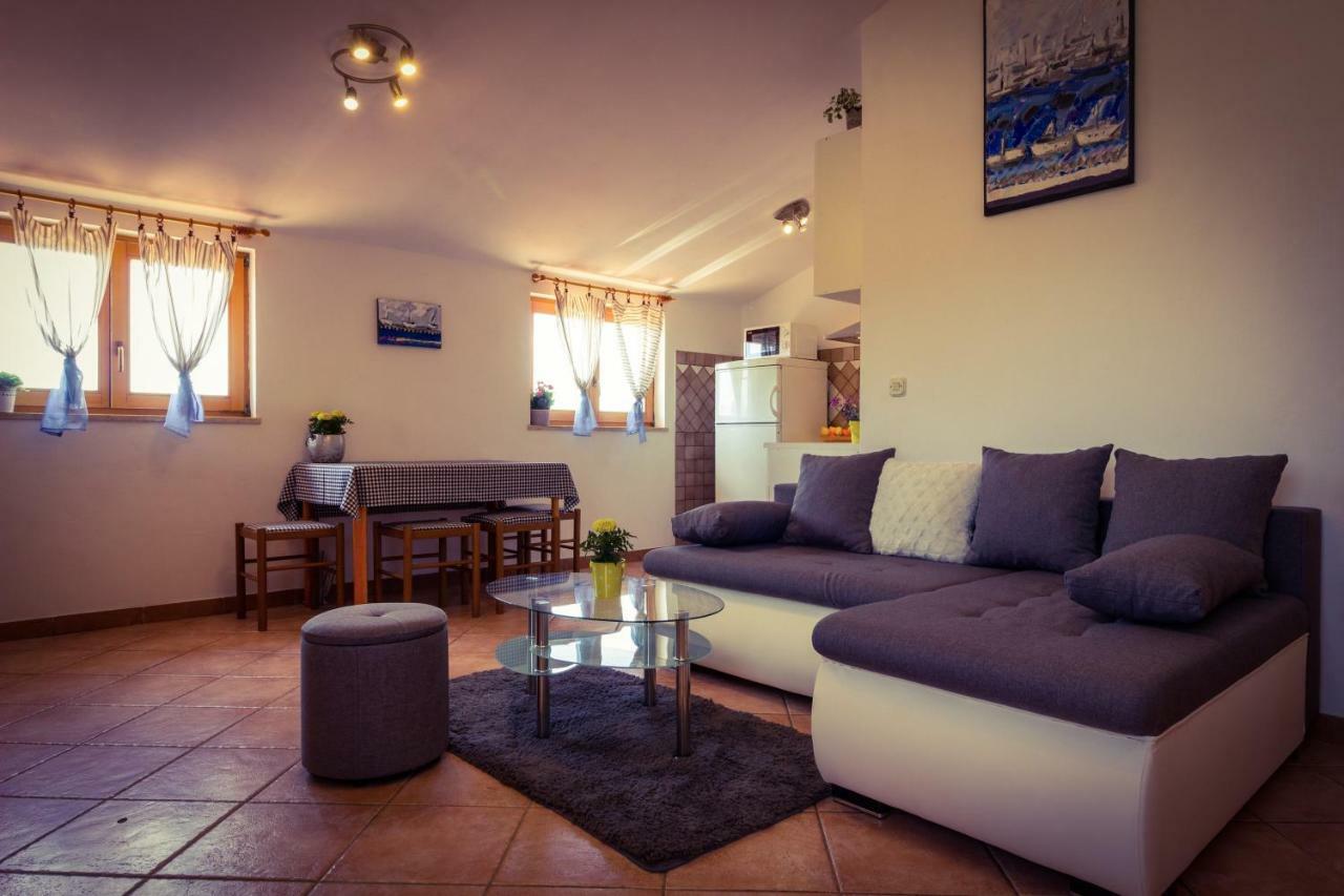 Helena Apartment Pula